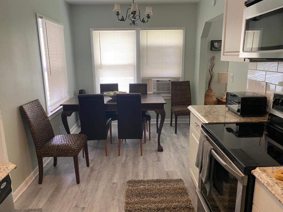 5 Min To Beach Large Living Room Fenced Backyard Bbq Firepit Driveway Boat Parking Lake Worth Beach Exterior foto